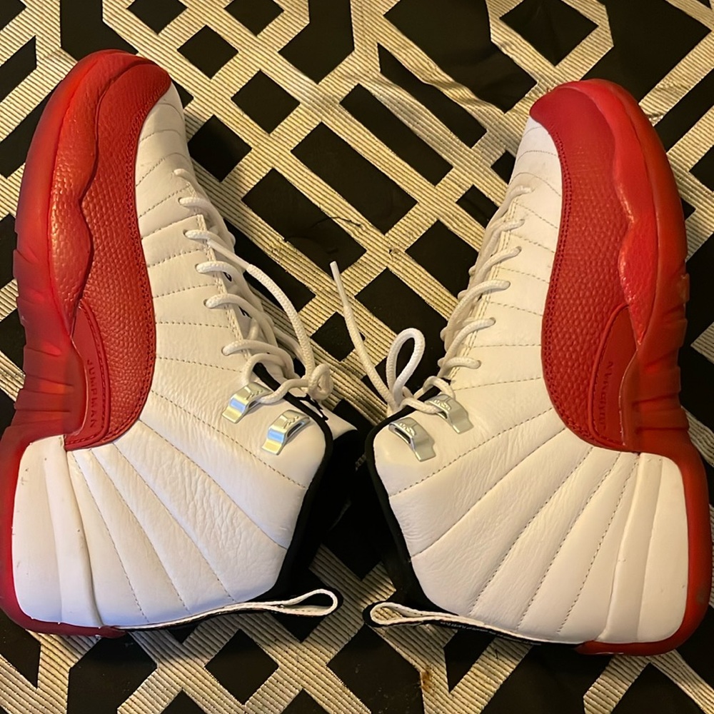 Jordan Retro 12 Cherry! Excellent condition with box